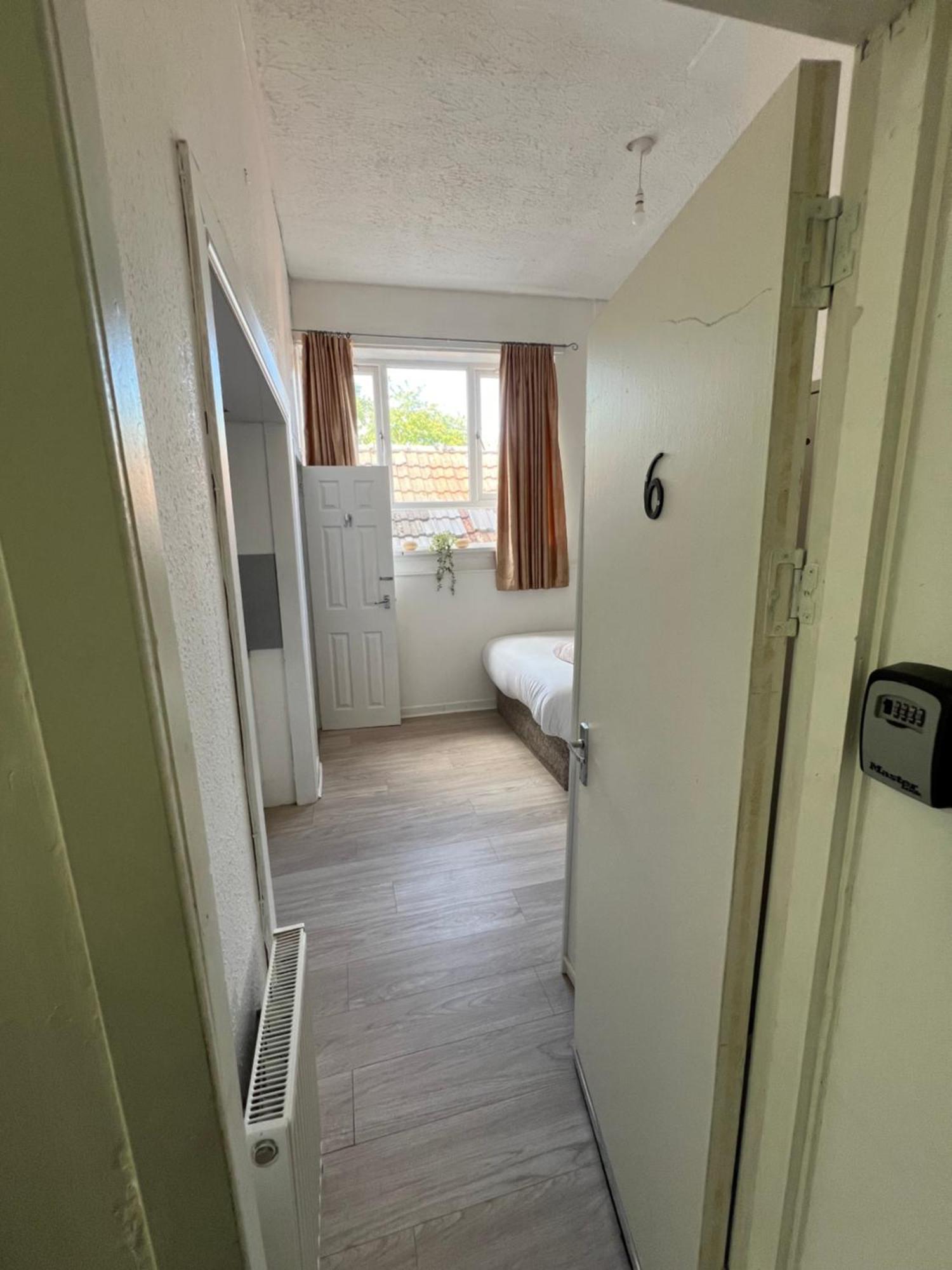 Great Western Road Studio With En Suite Glasgow Exterior foto